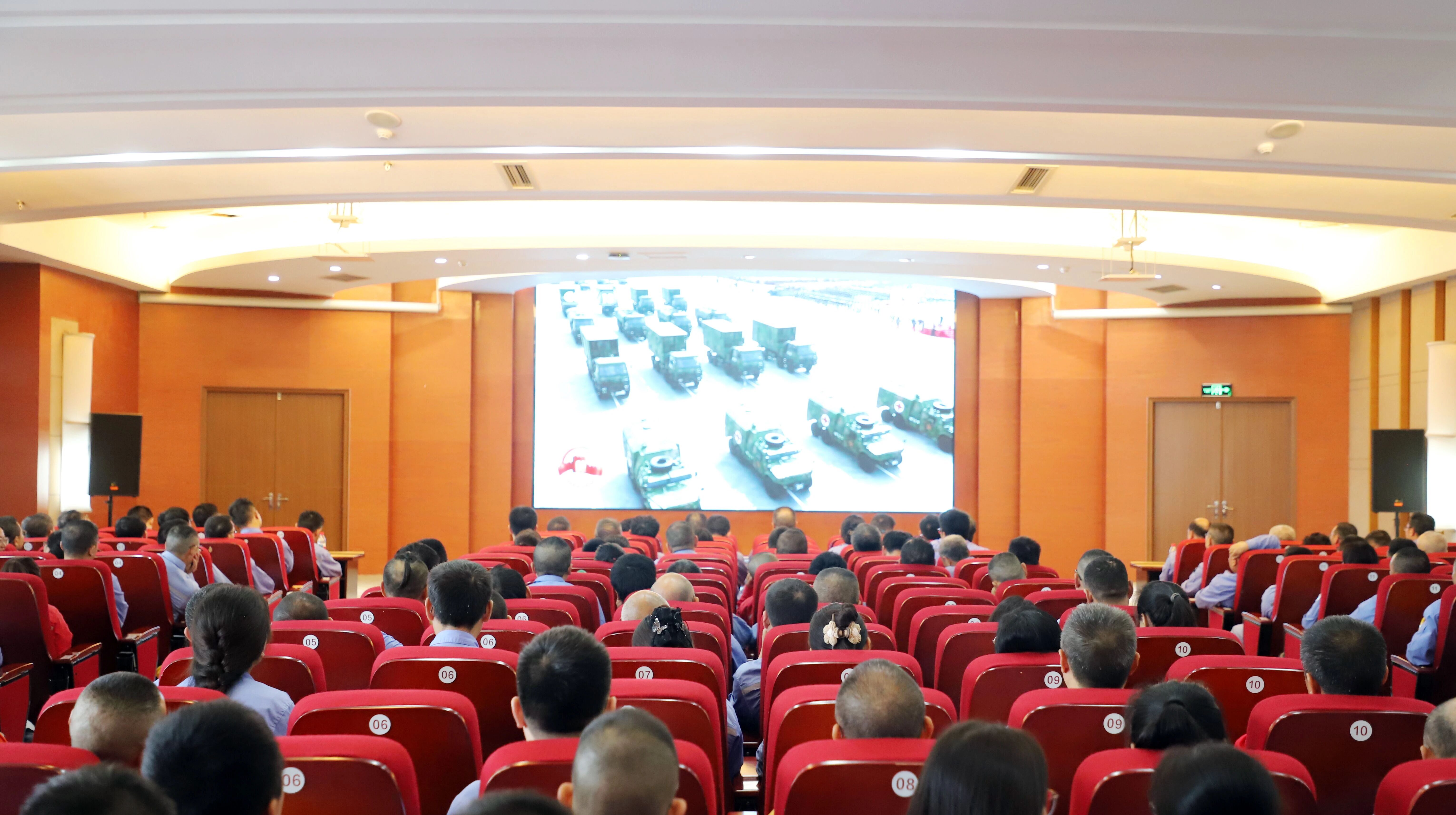 銘記歷史  勇毅前行